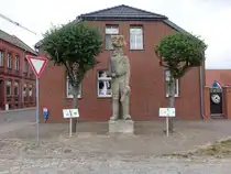 Buch, historische Rolandstatue von 1580 in der Breiten Stra�e (09.07.2025)