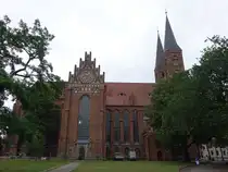 Stendal, Dom St. Nikolaus, sp�tgotische Backsteinkirche, erbaut ab 1423 (09.07.2025)