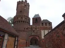 Tangerm�nde, Neust�dter Tor, erbaut ab 1300, Rundturm erbaut im 15. Jahrhundert (09.07.2025)