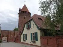 Tangerm�nde, Gef�ngnisturm, massiver Rundturm von 1480 (09.07.2025)