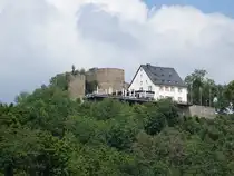 Kirn, Kyrburg, gegr�ndet ab 1128, Garnisonshaus erbaut 1764 (26.07.2025)