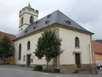 Rehborn, evangelische Kirche, Kirchturm 15. Jahrhundert, Langhaus erbaut 1768 (26.07.2025)