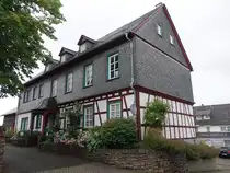 Rheinb�llen, evangelisches Pfarrhaus, erbaut von 1730 bis 1733 (27.07.2025)