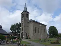 Braunshorn, Pfarrkirche St. Markus, erbaut von 1830 bis 1833, Architekt Ferdinand Nebel, dreischiffige Bruchsteinkirche (28.07.2025)