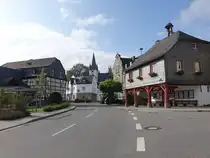 Rhaunen, Rathaus und evangelische Kirche in der Hauptstra�e (28.07.2025)