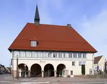 Freudenstadt, auf dem Marktplatz steht das Stadthaus mit Museum, Nov.2025