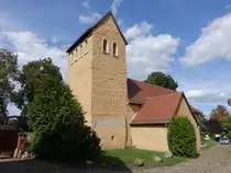 Sohlen, evangelische St. Egidius Kirche, sp�tromanische Dorfkirche aus dem 12. Jahrhundert (10.08.2025)