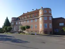 Calv�rde, Schloss Dorst, erbaut von 1922 bis 1923 durch die Gutsbesitzer Paul und Margarete Fischer (11.08.2025)