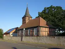 Wernitz, evangelische Dorfkirche, erbaut im 19. Jahrhundert (11.08.2025)