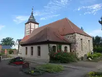 D�bbelin, evangelische Kirche, Feldsteinkirche aus dem 12. Jahrhundert (12.08.2025)