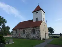 R�nnebeck, evangelische Kirche, flach gedeckter Feldsteinbau, erbaut 12. Jahrhundert (12.08.2025)