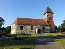 Seethen, evangelische Kirche, Feldsteinkirche aus dem 16. Jahrhundert (12.08.2025)
