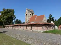 Biesenthal, evangelische Kirche, sp�tromanischer Feldsteinbau aus dem Ende des 12. Jahrhundert (13.08.2025)