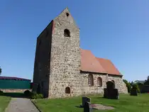 Dessau, evangelische Kirche, Feldsteinkirche aus dem 13. Jahrhundert (13.08.2025)