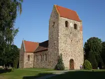 Kakerbeck, evangelische Kirche, Westturm 13. Jahrhundert, Kirchenschiff erbaut 1867 (13.08.2025)