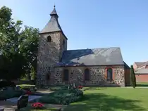 Ladekath, evangelische Kirche, sp�tromanischer Bau aus dem 13. Jahrhundert (13.08.2025)