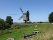 Wanzer, Bockwindm�hle, erbaut von 2001 bis 2007 aus Teilen einer �lteren M�hle (13.08.2025)