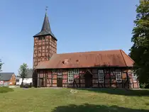 Jeggau, evangelische Kirche, langestreckter Fachwerkbau, erbaut von 1688 bis 1690 (14.08.2025)