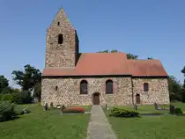 Jeggeleben, evangelische Kirche, fr�hgotischer Feldsteinbau mit eingezogenem rechteckigem Chor (14.08.2025)
