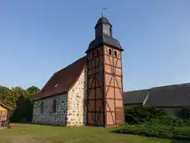 Nesenitz, evangelische Kirche, Feldsteinkirche erbaut 1489 (14.08.2025)