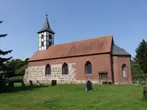 Sallenthin, evangelische Kirche, Feldsteinkirche aus dem 14. Jahrhundert (14.08.2025)