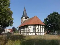 Trippigleben, evangelische Kirche, Fachwerkkirche mit Westturm aus dem 18. Jahrhundert (14.08.2025)