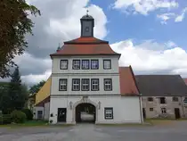 Lindenau, Torhaus zum Schlo�, erbaut 1690 (06.09.2025)