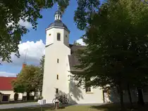 Pr�sen, evangelische Kirche, verputzten Saalbau mit Satteldach von 1655 (06.09.2025)