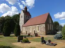 Buchhain, evangelische Kirche, Feldsteinkirche erbaut um 1300 (07.09.2025)