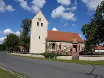 Drasdo, evangelische Kirche, Feldsteinkirche aus dem 15. Jahrhundert, Kirchturm erbaut 1895 (07.09.2025)