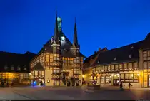 Rathaus von Wernigerode zur Blauen Stunde. Entstanden um 1420, ist es ein Wahrzeichen der  Bunten Stadt am Harz .

🕓 22.2.2025 | 18:22 Uhr