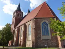 Baruth/Mark, evangelische St. Sebastian Kirche, sp�tgotische Backsteinkirche, erbaut im 15. Jahrhundert (08.09.2025)