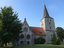 Dettum, evangelische St. Johannes Kirche, gotische Kreuzkirche erbaut um 1300 (12.09.2025)