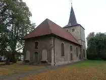 Beddingen, evangelische St. Petri Kirche, erbaut um 1250, Kirchturm erbaut von 1593 bis 1594 (13.09.2025)