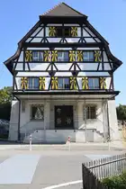 STEIN am Rhein (Kanton Schaffhausen), 20.09.2024, kein historisches Geb�ude, aber der Stil passt zum Ort