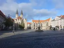 Braunschweig, Altstadtmarkt mit St. Martini Kirche, Rathaus und Marktbrunnen (14.09.2025)