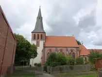 Grassel, evangelische St. Vincenz Kirche, erbaut von 1864 bis 1866 durch Conrad Wilhelm Hase (16.09.2025)