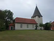 Wipshausen, evangelische St. Sebastian Kirche, erbaut 1551, Westturm noch aus dem 12. Jahrhundert (16.09.2025)