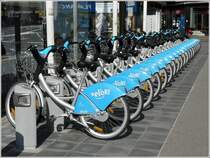 Leihfahrr�der in Reih und Glied abgestellt am Bahnhof von Luxemburg. 04.10.08 (Jeanny)