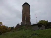 Nohfelden, Bergfried der Burg Veldenz, erbaut ab 1285 (09.10.2025)
