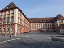 Bayreuth, Ehrenhof am alten Schloss, erbaut im 17. Jahrhundert (10.03.2025)
