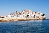 PE��SCOLA (Provincia de Castell�n), 10.10.2007, mit dem Schiff um Pe��scola herum mit einem fantastischen Blick auf die gesamte Altstadt