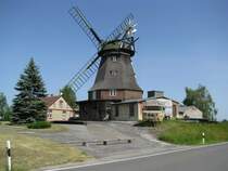 Dabeler M�hle und Lkw W 50 davor, 31.05.2008