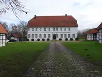Hiddenhausen, Herrenhaus aus dem 17. Jahrhundert (08.12.2025)