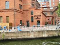 Berlin-Spree
Einstein Kaffee
Backsteinarchitektur
Sommer 2007