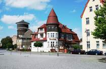 ANGERM�NDE (Landkreis Uckermark), 16.06.2007, auf dem Platz vor dem Bahnhof