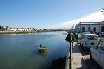 TAVIRA (Concelho de Tavira), 24.01.2007, Blick auf den Rio Gil�o, ganz rechts ein Teil der ehemaligen Markthalle