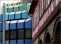 Architekturgegens�tze in der Innenstadt von Waiblingen. 27.03.2008 (Gisela)
