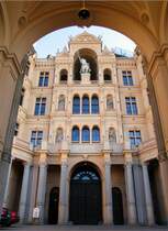 Haupteingang Schloss Schwerin, Sitz der Landesregierung Meck-Pomm; 20.10.2008
