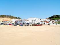 BURGAU, Gemeindeteil Salema (Concelho Vila do Bispo), 09.02.2005, der Strand